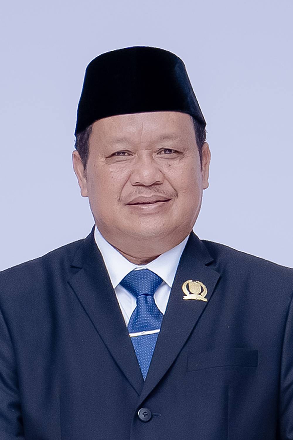 Drs. H. KOMAR HERMAWAN