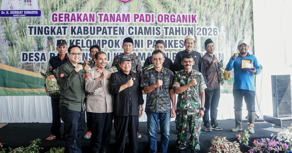 Pimpinan dan Anggota DPRD Kabupaten Ciamis Hadiri Kegiatan Gerakan Tanam Padi Organik Tahun 2026